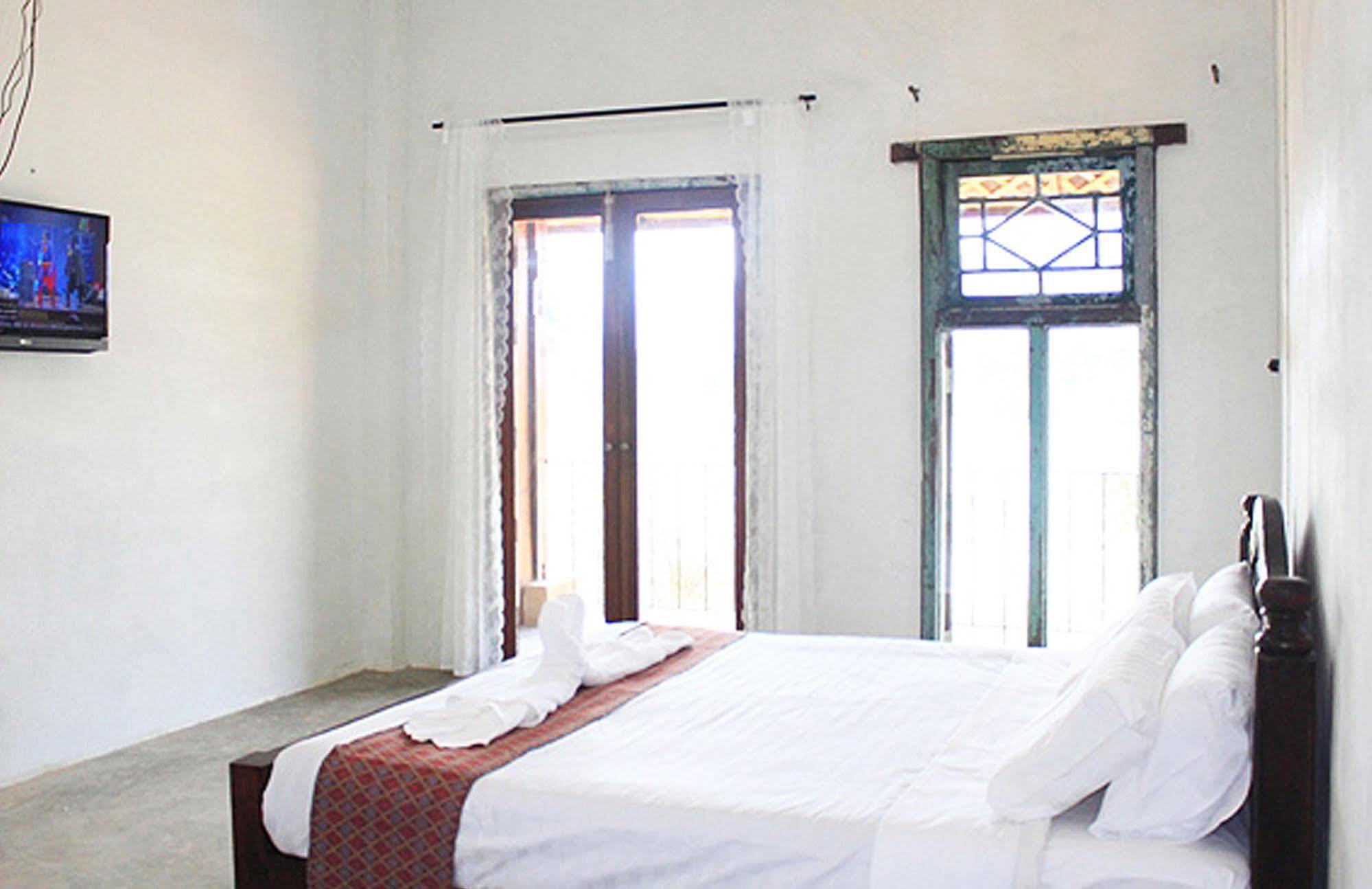 Phu-Anna Eco House Hotel Hot Exterior photo