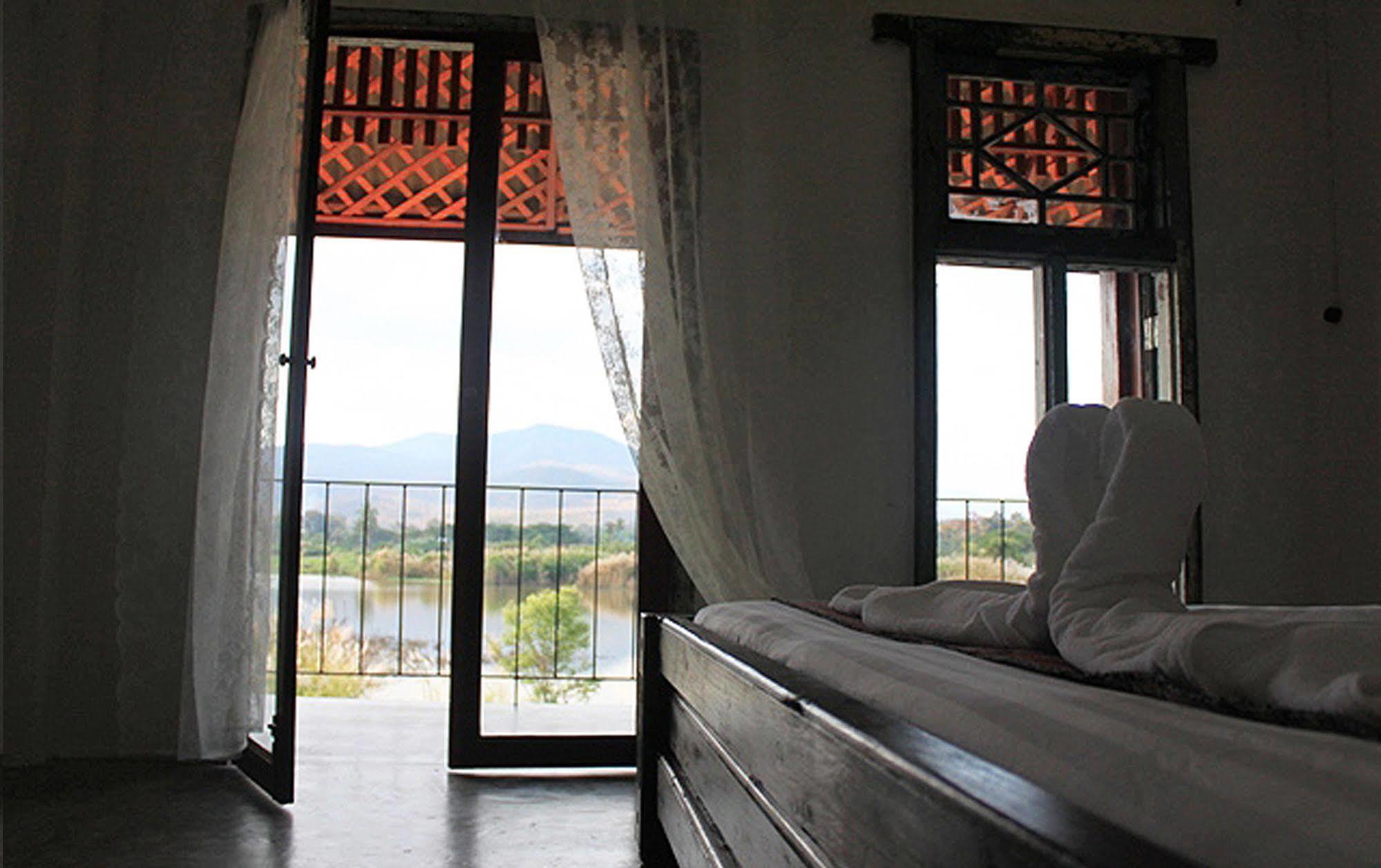 Phu-Anna Eco House Hotel Hot Exterior photo